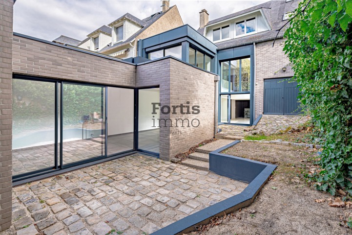 LA CELLE SAINT-CLOUD 78170 – ELEGANTE MAISON D’ARCHITECTE