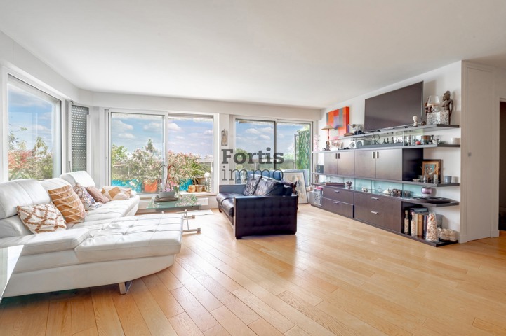 PARIS 14 – GRAND DUPLEX EN DERNIER ÉTAGE AVEC TERRASSE