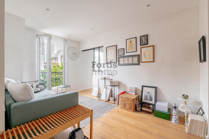 PARIS 19 – APPARTEMENT VUE DÉGAGÉE REFAIT À NEUF