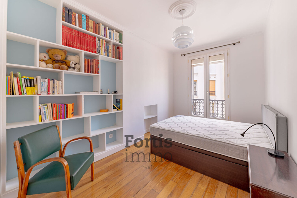 Appartement Paris 2 pièce(s) 57.72 m2